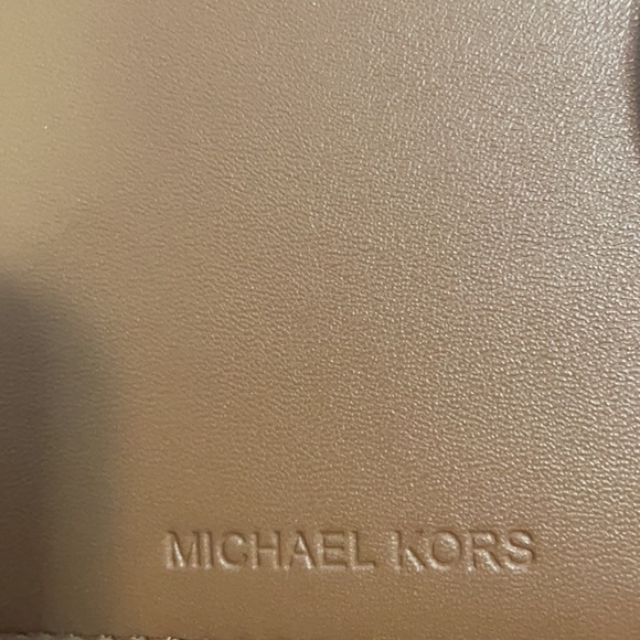 MK wallet - Picture 3 of 5